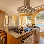 Onefifty Gozitan And Pool Il-Pergla