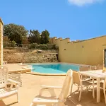 Onefifty Gozitan And Pool Apartman *