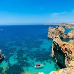 Onefifty Gozitan And Pool Lägenhet Il-Pergla