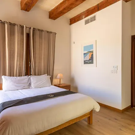 Onefifty Gozitan And Pool