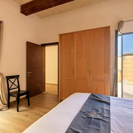 Onefifty Gozitan And Pool * Il-Pergla