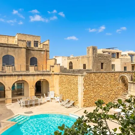 Onefifty Gozitan And Pool * Il-Pergla
