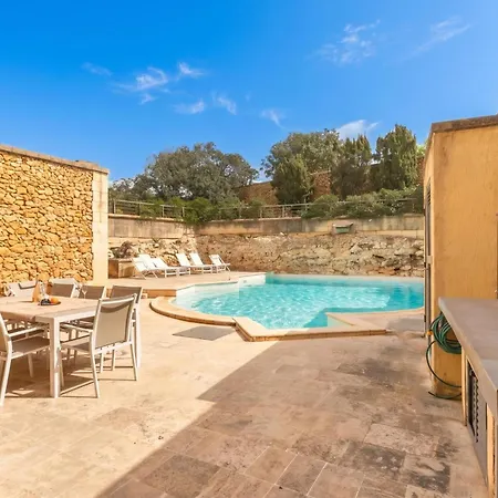 Onefifty Gozitan And Pool