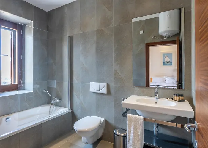 Onefifty Gozitan And Pool *