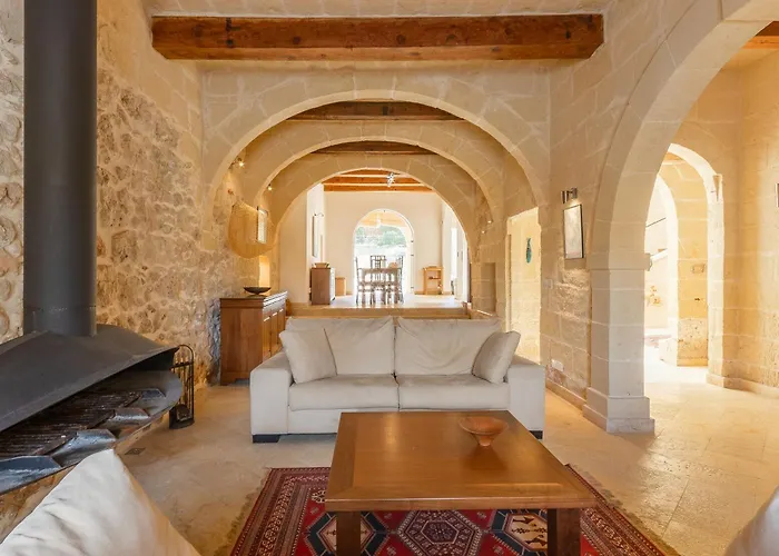 Onefifty Gozitan And Pool *