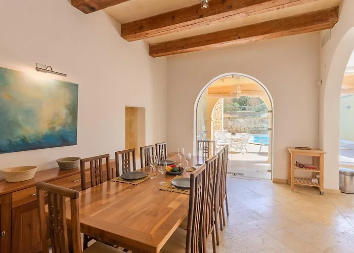 Onefifty Gozitan And Pool Il-Pergla