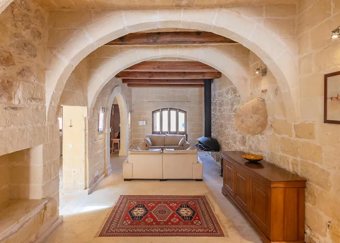 Onefifty Gozitan And Pool * Il-Pergla